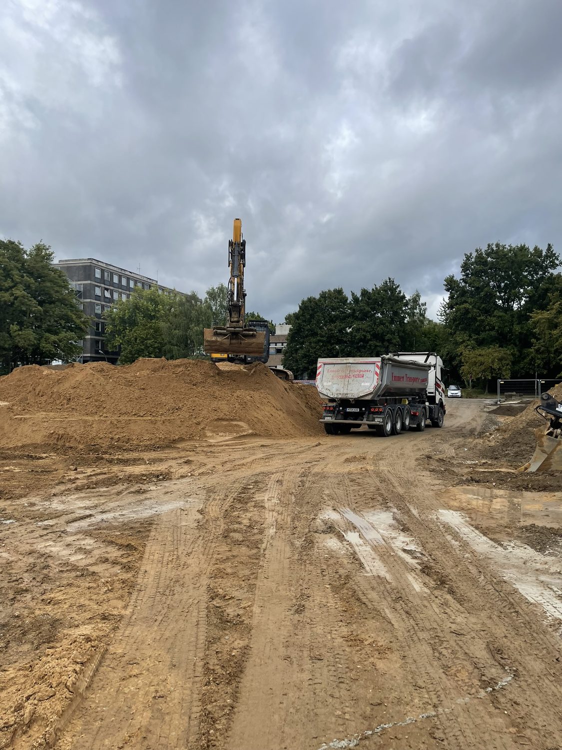 Erdarbeiten Schulbau-Baustelle Braunschweig